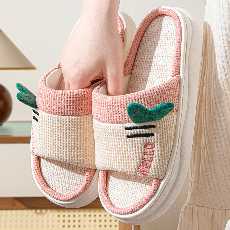 新しいスタイルのリネンスリッパ女性用屋内ホーム四季カップル用 - Textiles For Home のレビューと価格