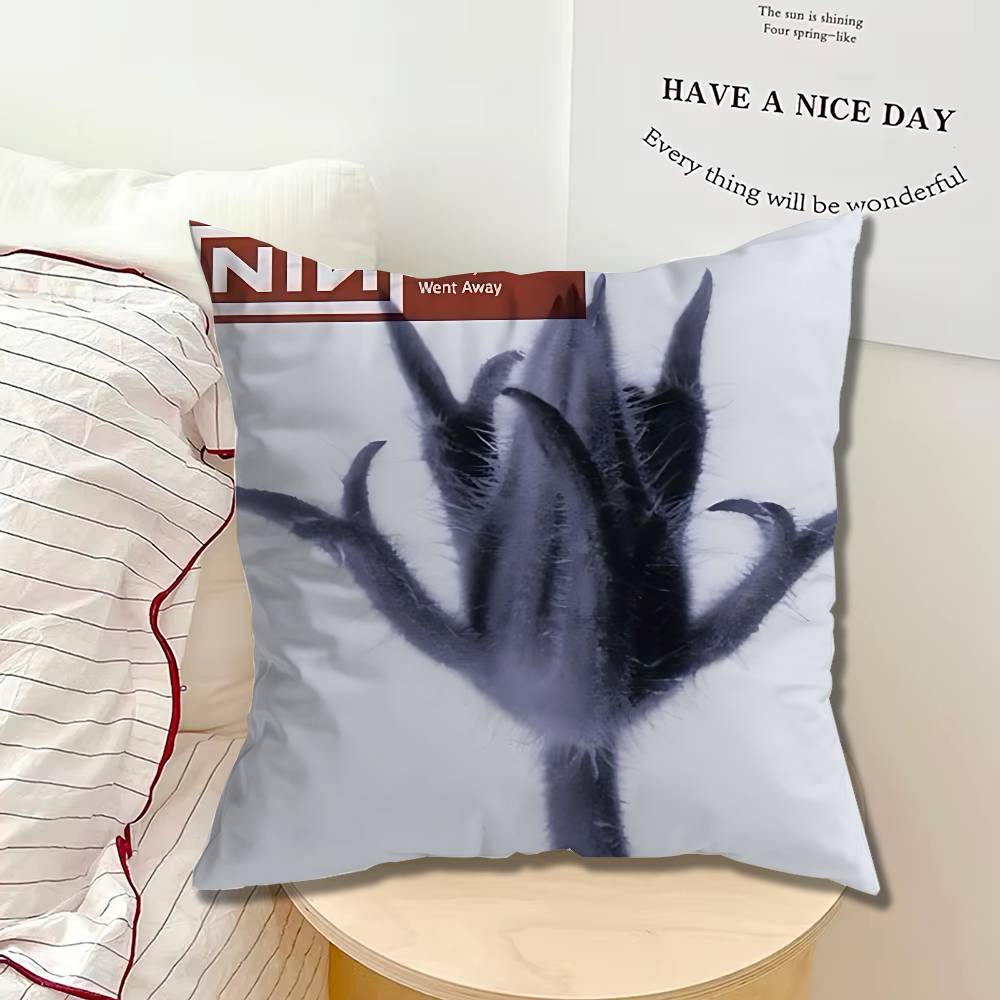 N-Nine Inch Nails The Fragile  - Home Textiles Throw のレビューと価格